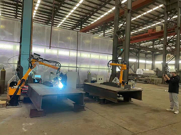 焊接機器人 拷貝.jpg